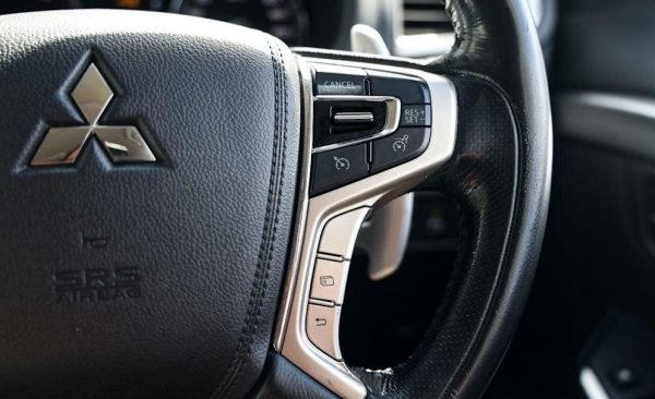 2015 Mitsubishi Pajero Sport Exceed - Image 15