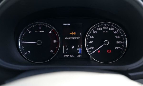 2015 Mitsubishi Pajero Sport Exceed - Image 16