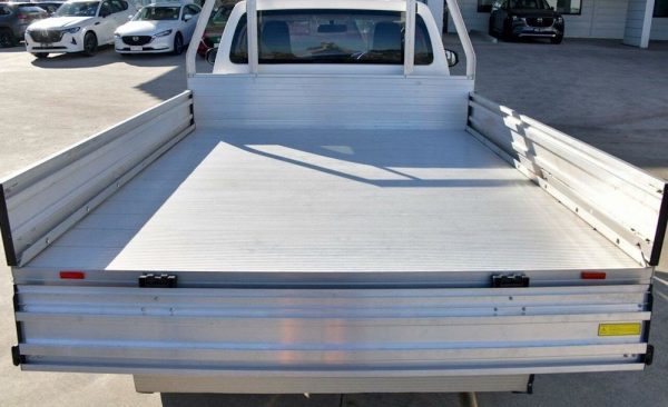 2016 Toyota Hilux Workmate Cab Chassis - Image 19