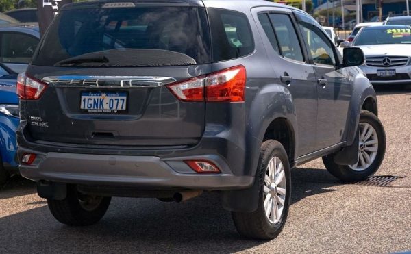 2017 Isuzu MU-X LS-U (4X2) - Image 2