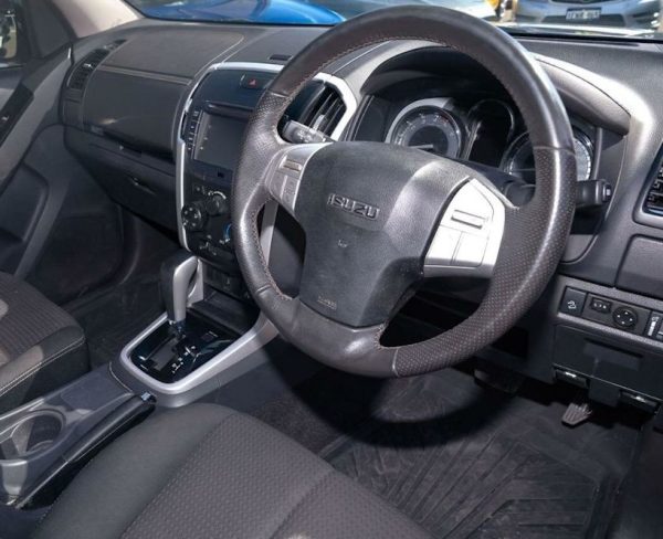 2017 Isuzu MU-X LS-U (4X2) - Image 6