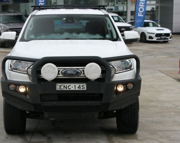 2018 FORD ** EVEREST TREND ** 3.2L TURBO DIESEL ** - Image 17