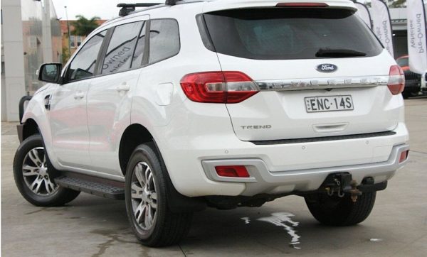 2018 FORD ** EVEREST TREND ** 3.2L TURBO DIESEL ** - Image 3