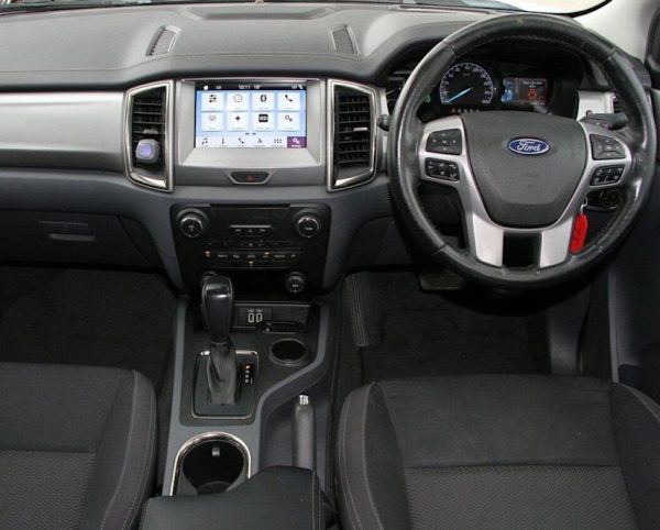 2018 FORD ** EVEREST TREND ** 3.2L TURBO DIESEL ** - Image 5