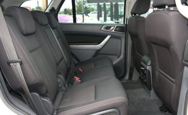 2018 FORD ** EVEREST TREND ** 3.2L TURBO DIESEL ** - Image 7
