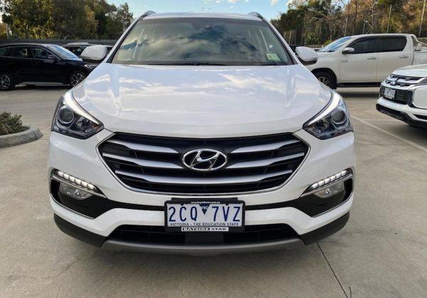2018 Hyundai Santa FE Active Crdi (4X4) - Image 2