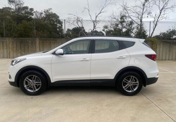 2018 Hyundai Santa FE Active Crdi (4X4) - Image 9
