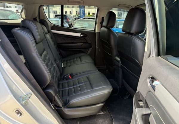 2018 Isuzu MU-X LS-T (4X4) LS-T Wagon - Image 15