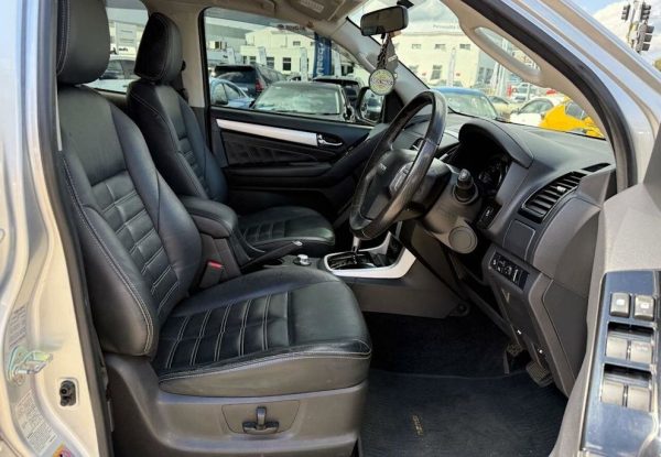 2018 Isuzu MU-X LS-T (4X4) LS-T Wagon - Image 16
