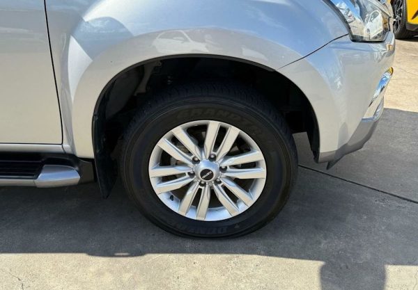 2018 Isuzu MU-X LS-T (4X4) LS-T Wagon - Image 9