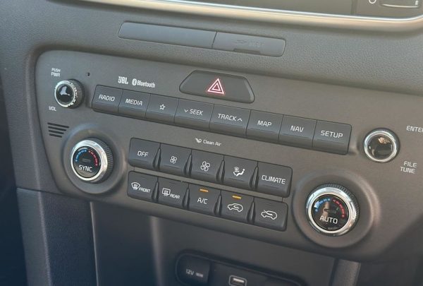 2019 Kia Sportage SI Premium - Image 14