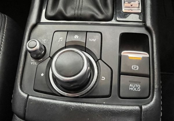 2019 Mazda CX-3 S Touring - Image 15