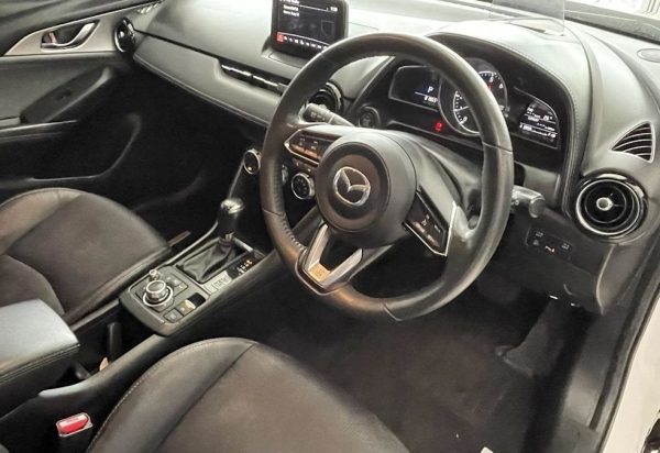 2019 Mazda CX-3 S Touring - Image 2
