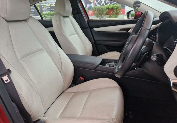 2019 Mazda 3 SP25 Astina - Image 14