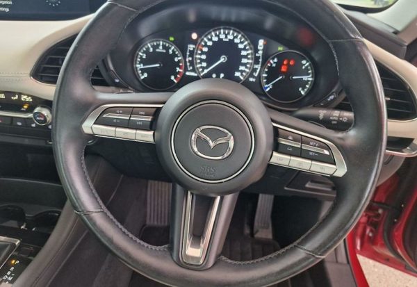 2019 Mazda 3 SP25 Astina - Image 16