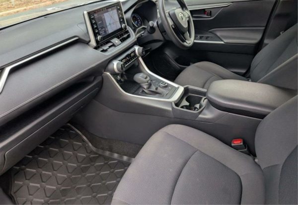 2019 Toyota RAV4 GX Hybrid Nav. - Image 14