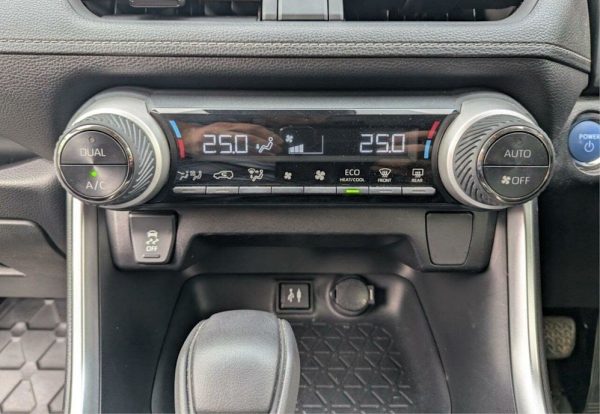 2019 Toyota RAV4 GX Hybrid Nav. - Image 16