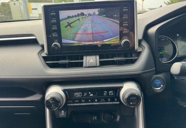 2019 Toyota RAV4 GX AWD Hybrid – WHITE - Image 20