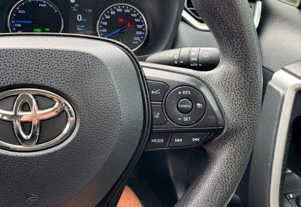 2019 Toyota RAV4 GX AWD Hybrid – WHITE - Image 23