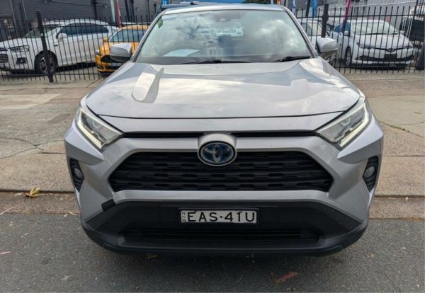 2019 Toyota RAV4 GX Hybrid Nav. - Image 4