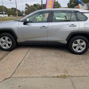 2019 Toyota RAV4 GX Hybrid Nav. - Image 6