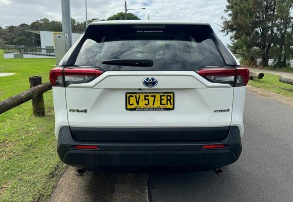 2019 Toyota RAV4 GX AWD Hybrid – WHITE - Image 7