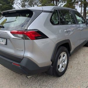 2019 Toyota RAV4 GX Hybrid Nav. - Image 9