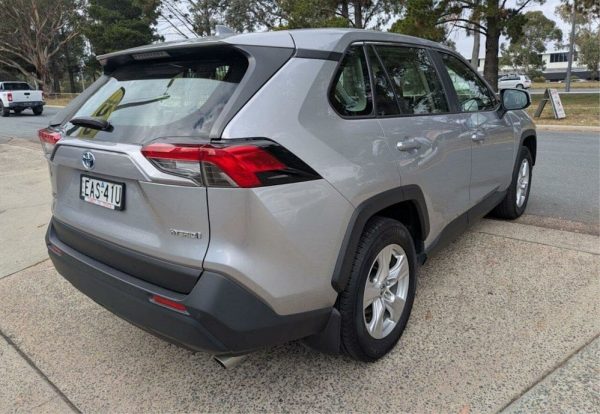 2019 Toyota RAV4 GX Hybrid Nav. - Image 9