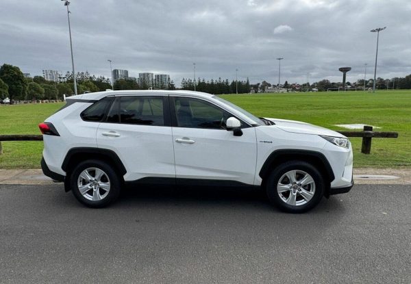 2019 Toyota RAV4 GX AWD Hybrid – WHITE - Image 9