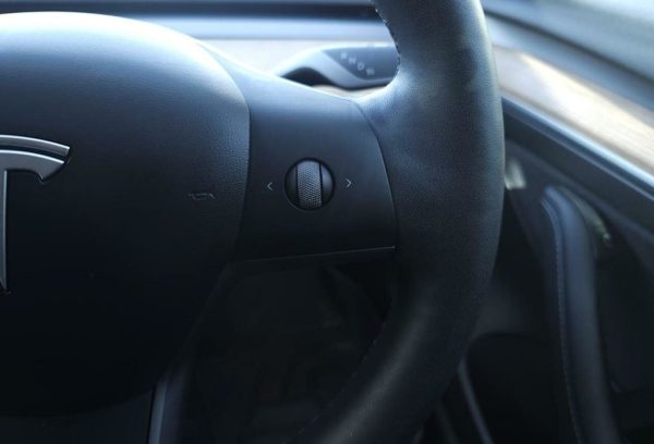 2021 Tesla Model 3 Standard Range Plus RWD RED - Image 18