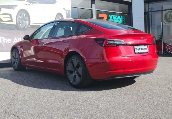 2021 Tesla Model 3 Standard Range Plus RWD RED - Image 4