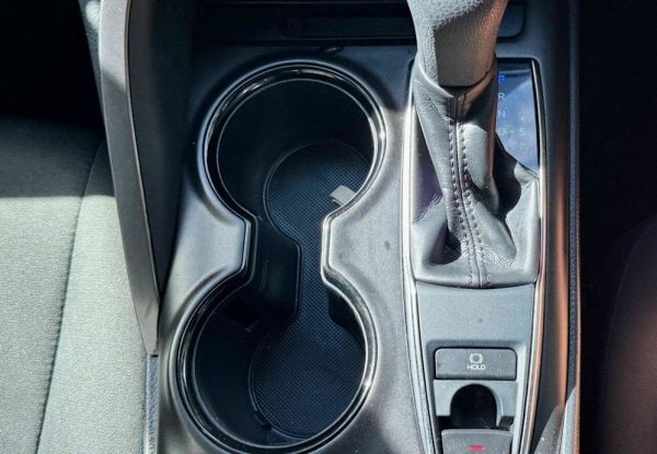 2022 Toyota Camry Ascent - Image 24