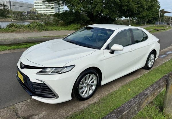 2022 Toyota Camry Ascent - Image 4